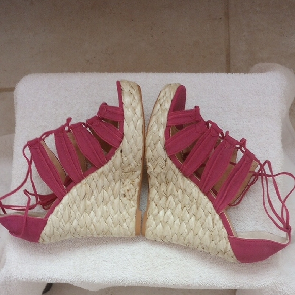 Women's New Pink Wedge Sandals - Picture 3 of 5